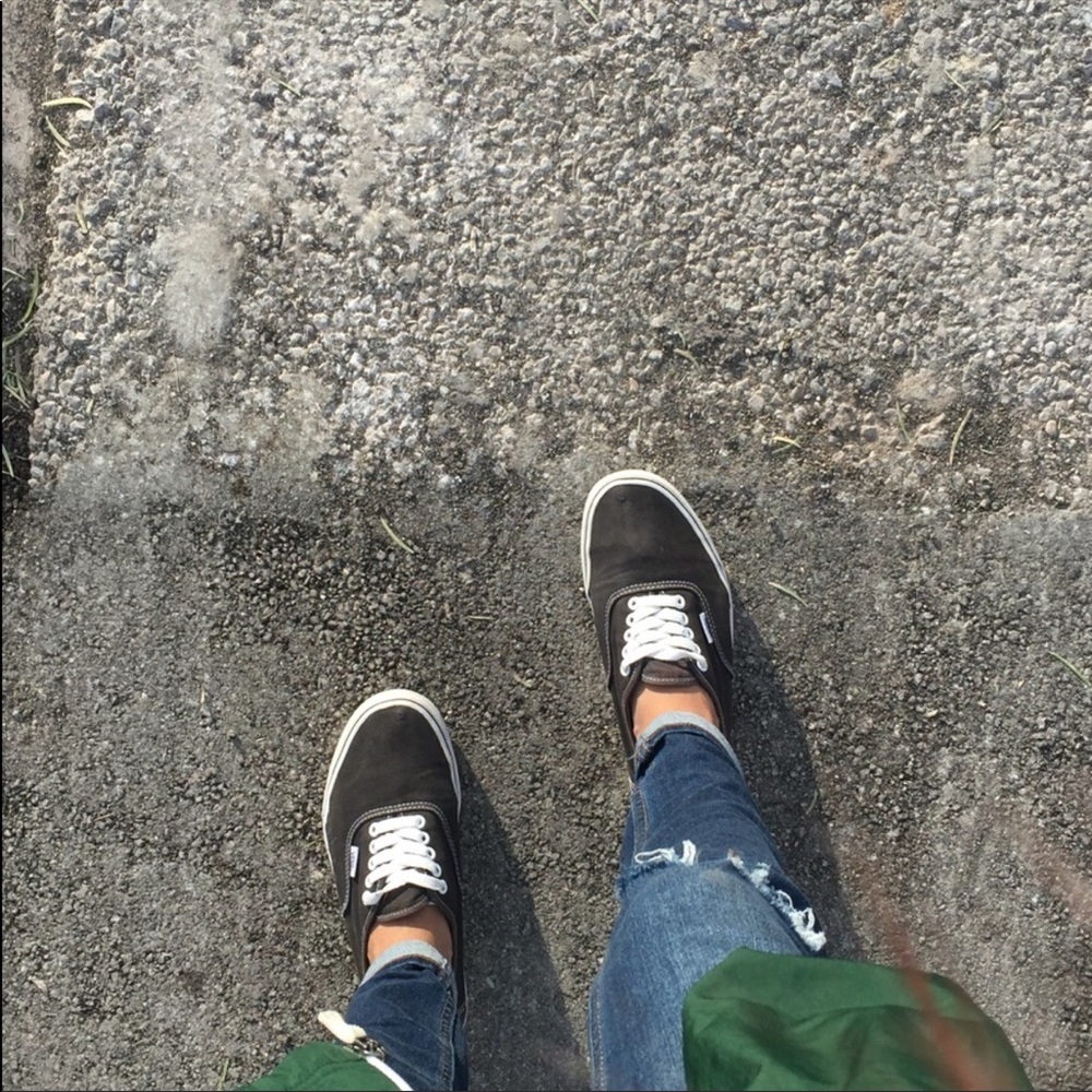 Vans authentic black and white